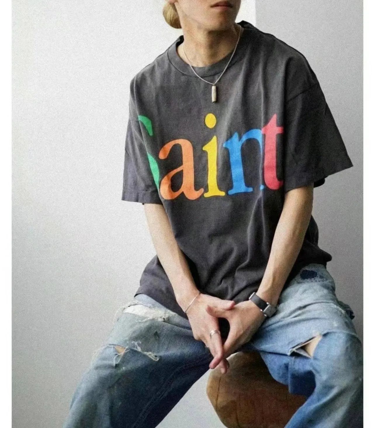 SAINT Mxxxxxx SAINT_DENIM PANTS/PAINTER /BLUE Logging trousers with knife-cut holes and splashed ink. Patch jeans. Blue S-XL. All accessories are molded and customized. Super heavy work. Washed and distressed. Knife-cut holes. Artificial splashed ink graffiti. Authentic version. Loose and stylish.